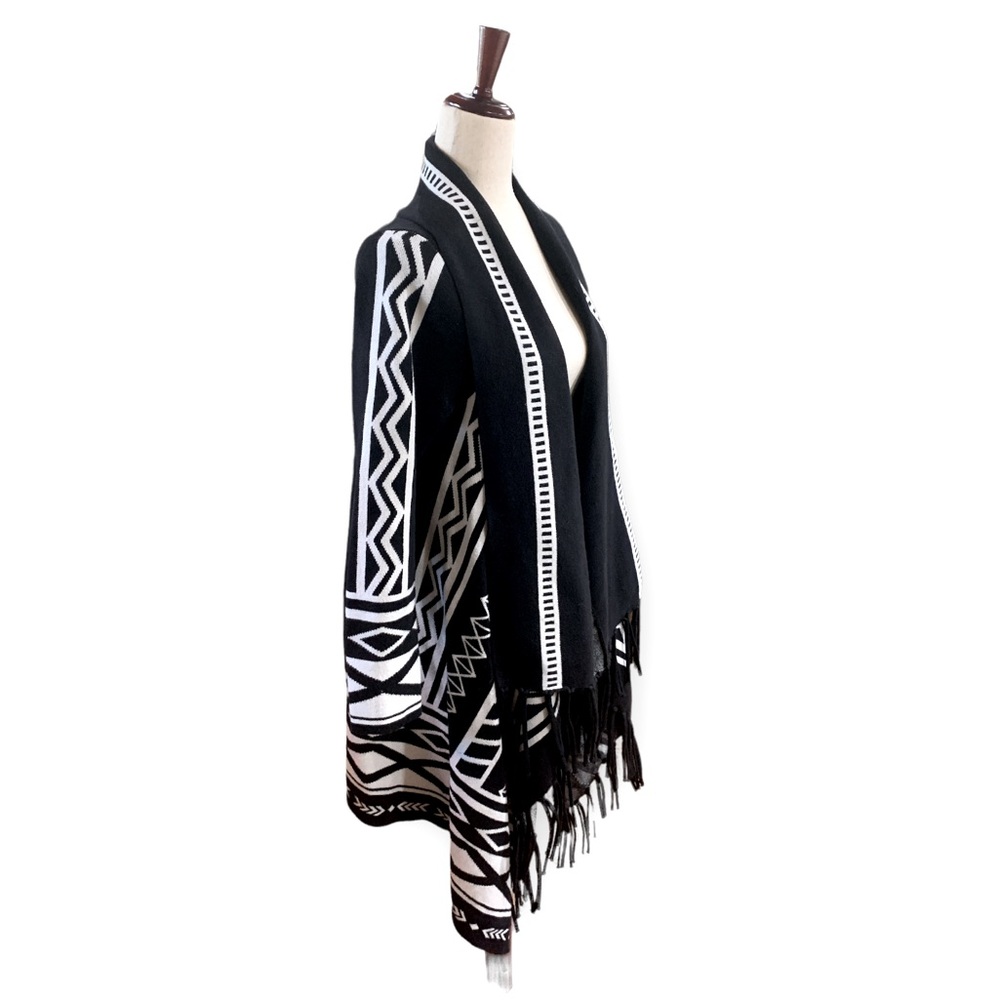 Chico's Aztec Wrap Cardigan Size 1 (Small 8/10) - Picture 2 of 12